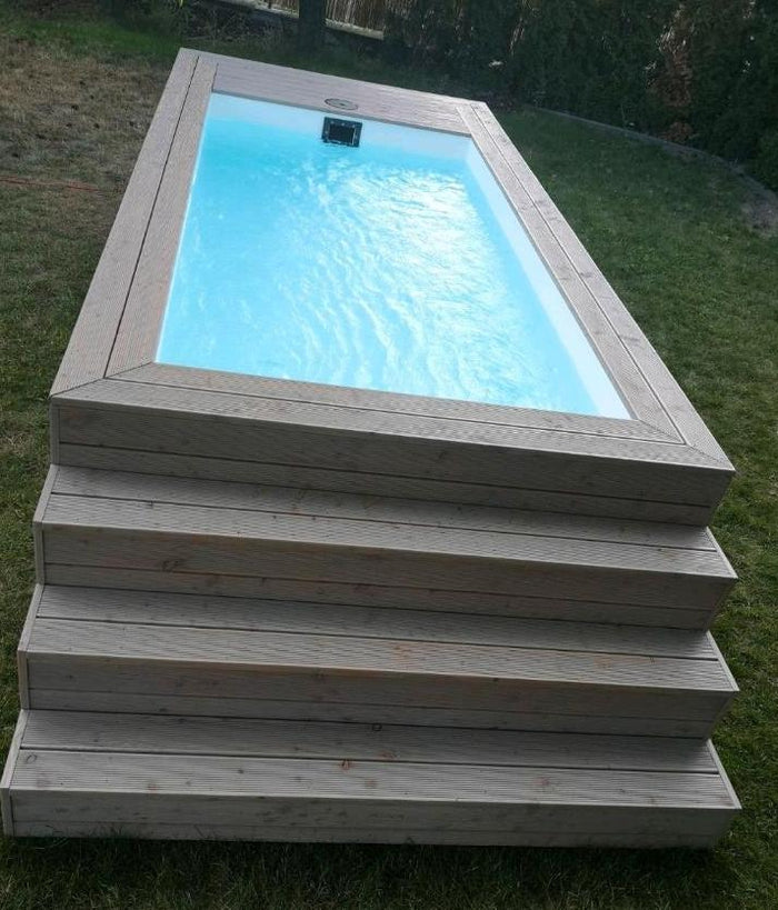 Piscina Contenedor Con Revestimiento De Madera